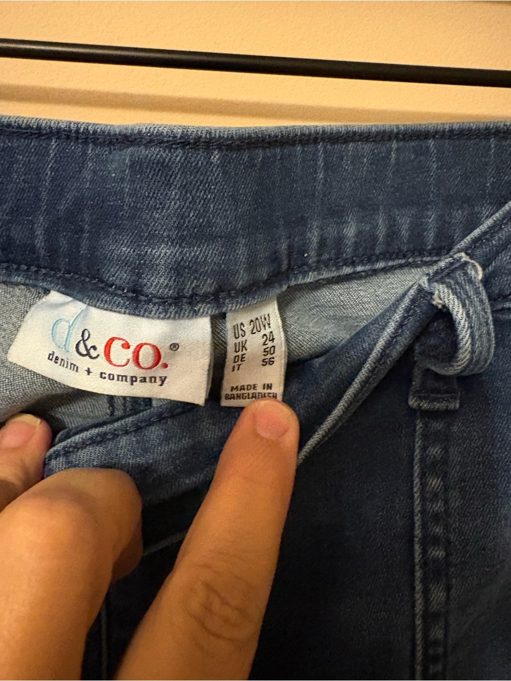Denim&Co Relaxed Mid-Blue Boyfriend Jeans Size 20W - Picture 5 of 8